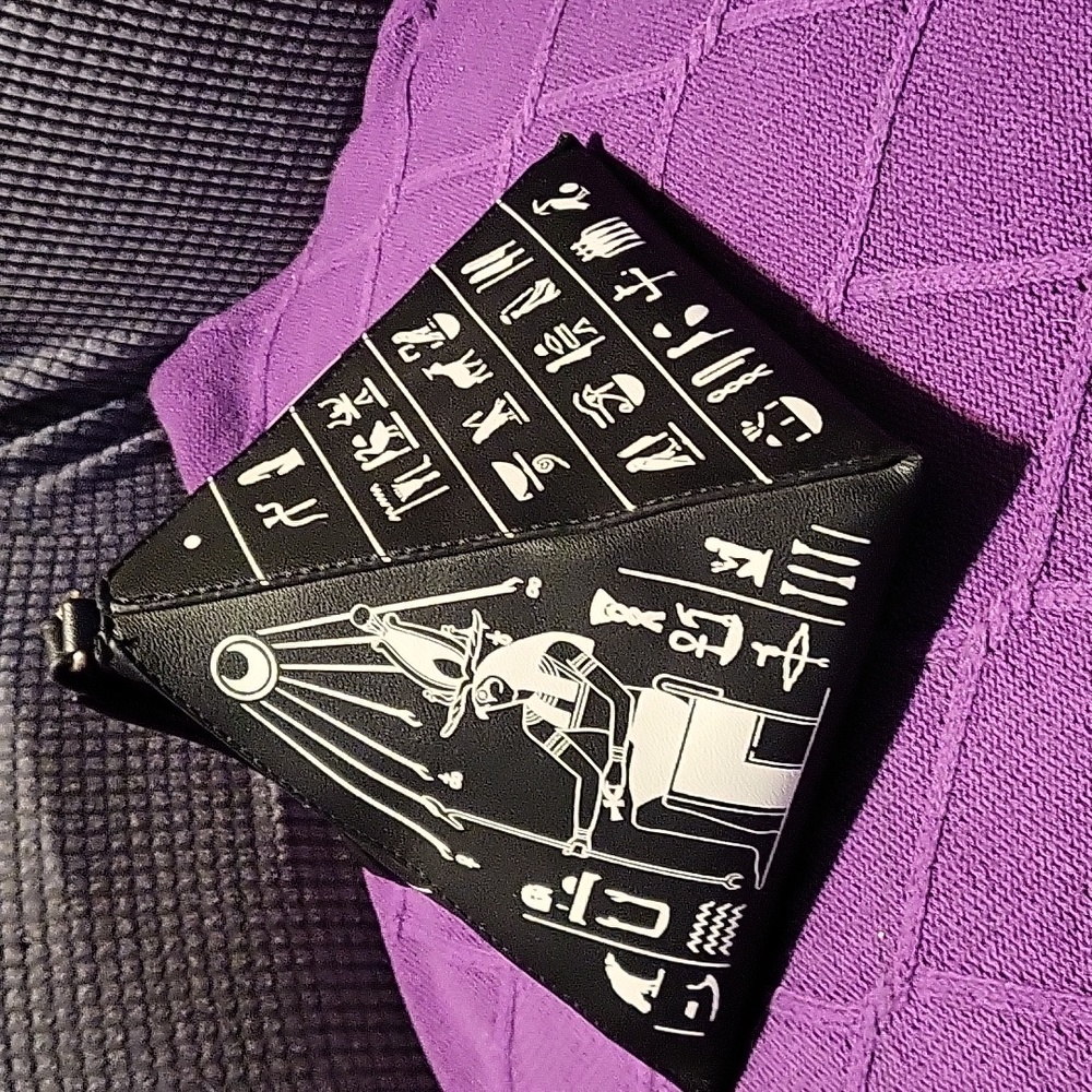 Killstar Egyptian pyramid clutch purse
